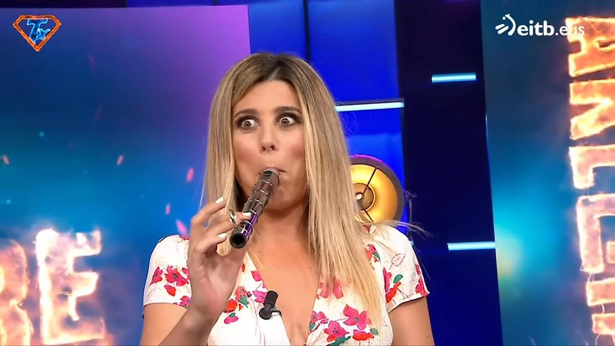 Txistuman en Akelarre con Valeria Ros tocando el txistu